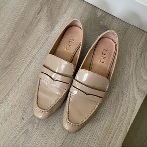 Zara Women's Cream Loafers